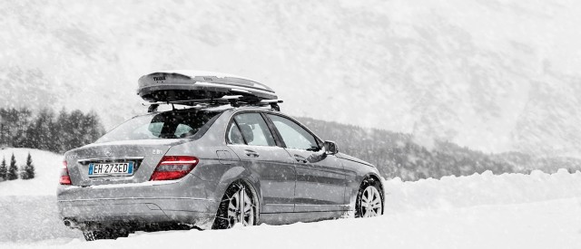 König Snow Chains on a car driving through snow